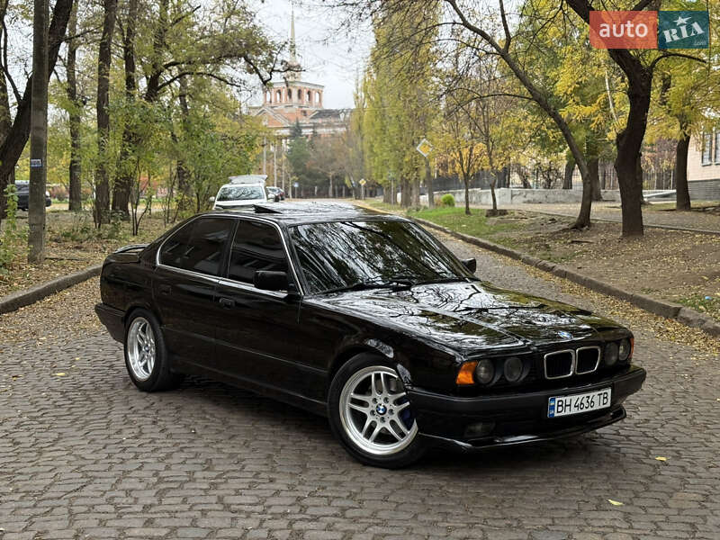 Седан BMW 5 Series 1990 в Николаеве