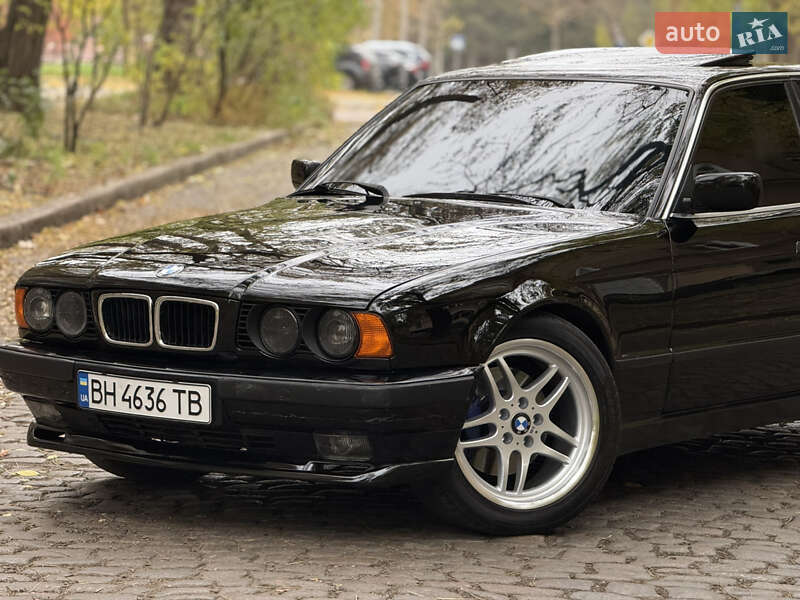 Седан BMW 5 Series 1990 в Николаеве