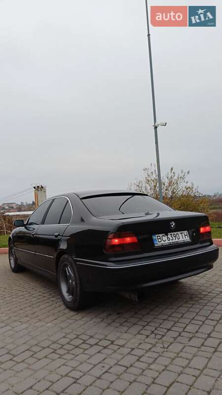 Седан BMW 5 Series 1998 в Дубровиці
