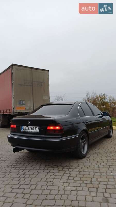 Седан BMW 5 Series 1998 в Дубровиці