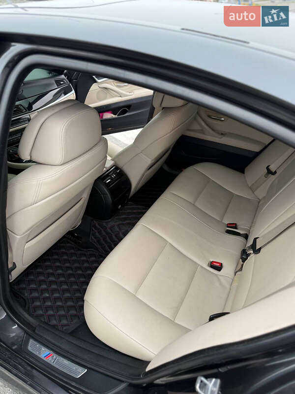 Седан BMW 5 Series 2013 в Львове