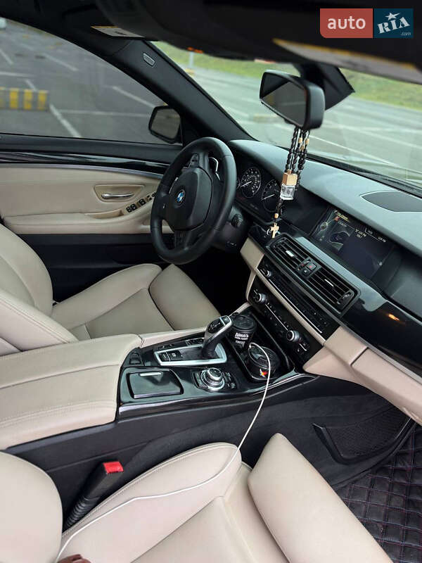 Седан BMW 5 Series 2013 в Львове
