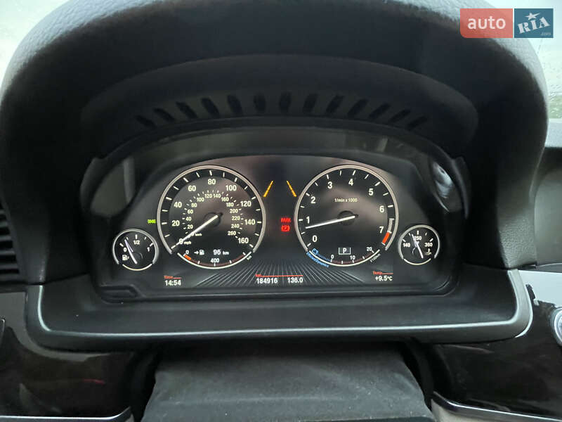 Седан BMW 5 Series 2012 в Львові