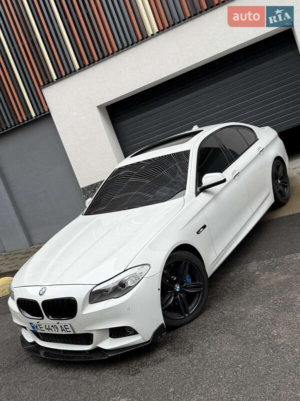 Седан BMW 5 Series 2012 в Дніпрі