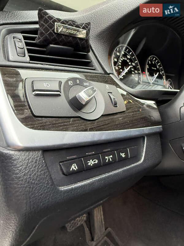 Седан BMW 5 Series 2012 в Дніпрі