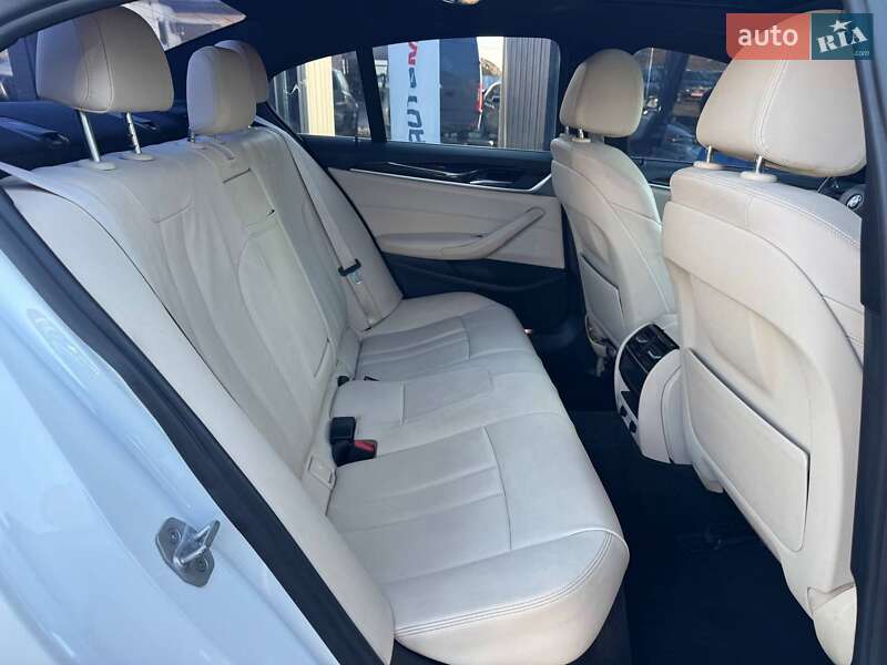 Седан BMW 5 Series 2017 в Луцке