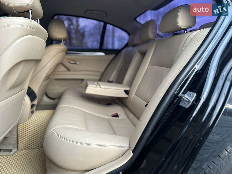 Седан BMW 5 Series 2013 в Рівному