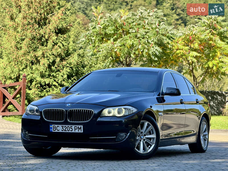 Седан BMW 5 Series 2012 в Межгорье