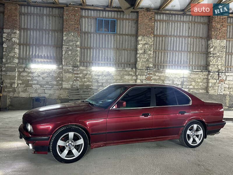 Седан BMW 5 Series 1991 в Тульчине