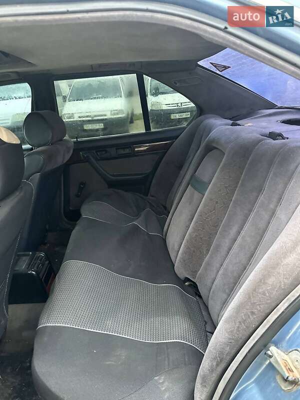 Седан BMW 5 Series 1989 в Шумске