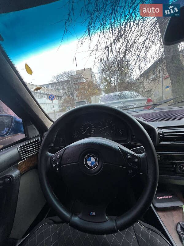 Седан BMW 5 Series 1994 в Одессе