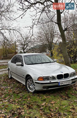 Седан BMW 5 Series 2000 в Березані