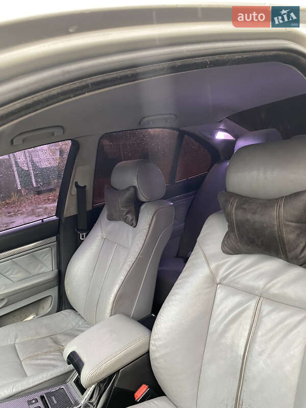 Седан BMW 5 Series 2000 в Березані