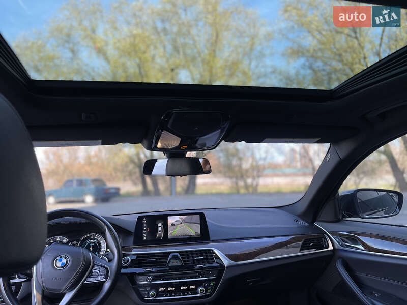 Седан BMW 5 Series 2017 в Хмельницком фото 48 Седан BMW 5 Series 2017 в Хмельницком