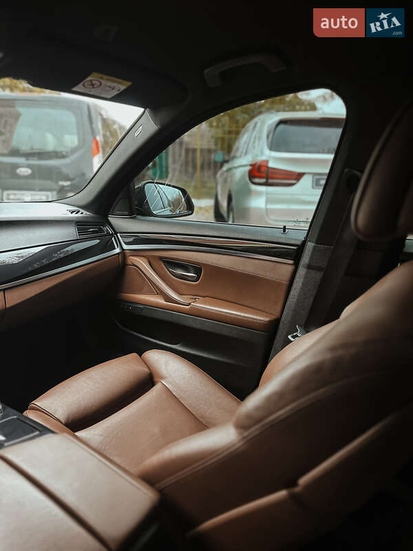 Седан BMW 5 Series 2014 в Миколаєві
