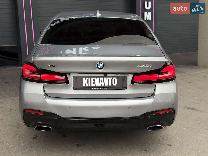 Седан BMW 5 Series 2022 в Киеве