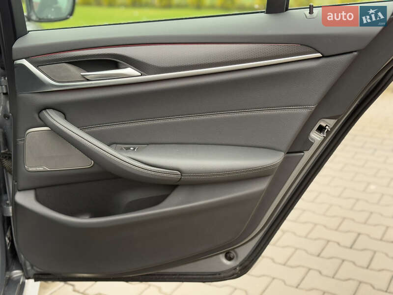 Седан BMW 5 Series 2022 в Луцке фото 100 Седан BMW 5 Series 2022 в Луцке