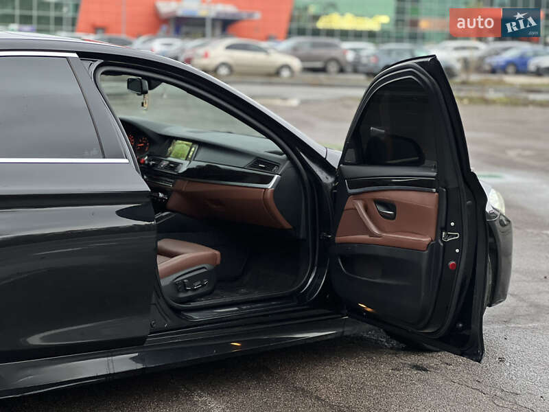 Седан BMW 5 Series 2014 в Киеве