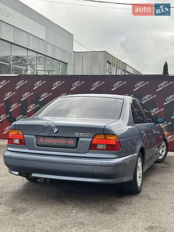 Седан BMW 5 Series 2001 в Сумах