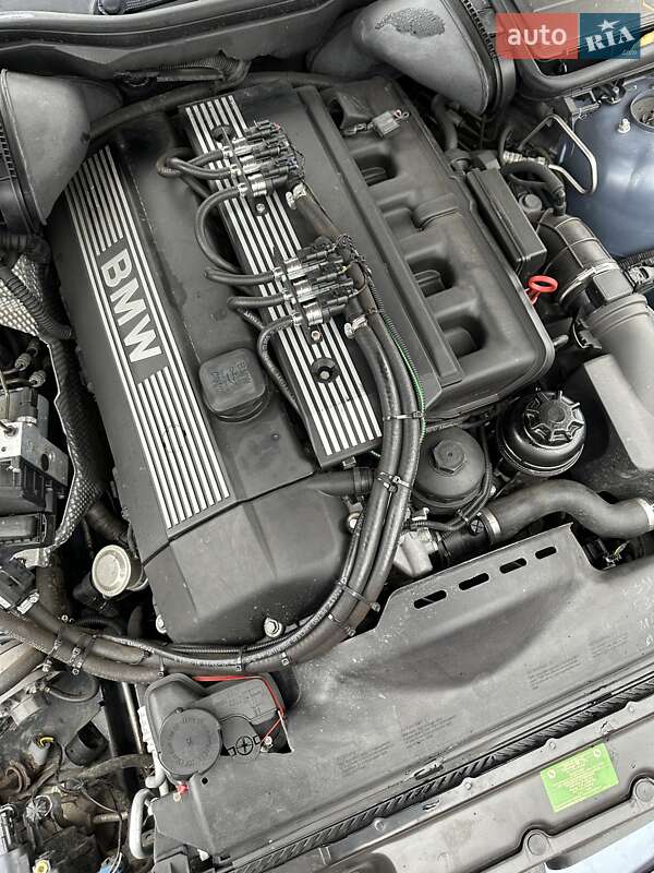 Седан BMW 5 Series 2001 в Сумах