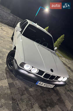 Седан BMW 5 Series 1994 в Харькове