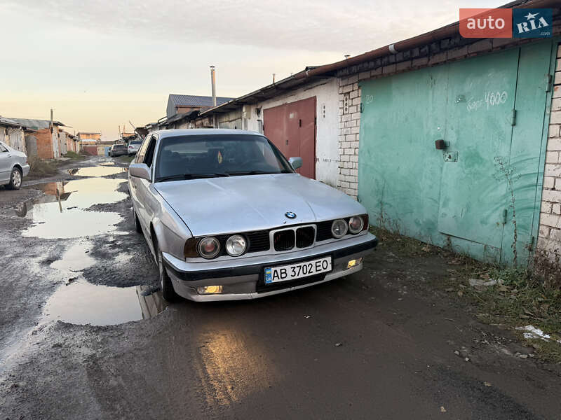 Седан BMW 5 Series 1990 в Хмельницком фото Седан BMW 5 Series 1990 в Хмельницком