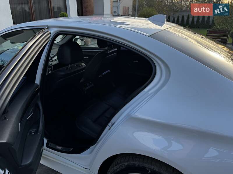 Седан BMW 5 Series 2015 в Дубно