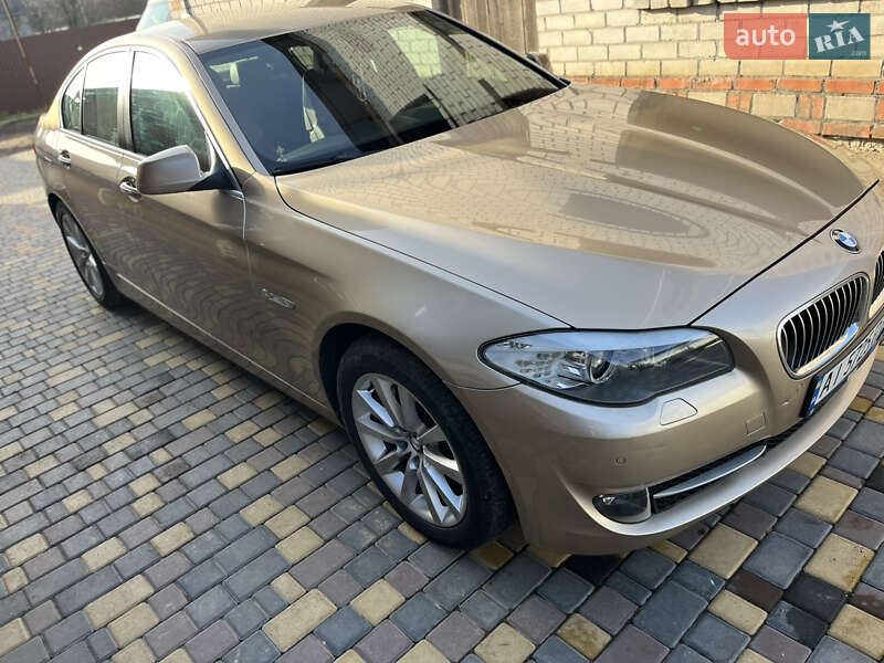 Седан BMW 5 Series 2012 в Лубнах