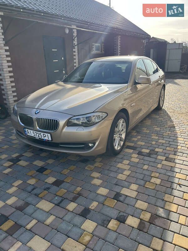 Седан BMW 5 Series 2012 в Лубнах
