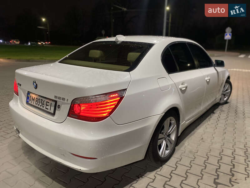 Седан BMW 5 Series 2009 в Житомире