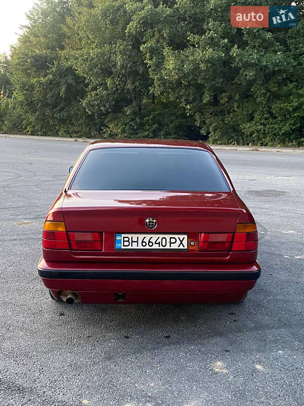 Седан BMW 5 Series 1994 в Виннице