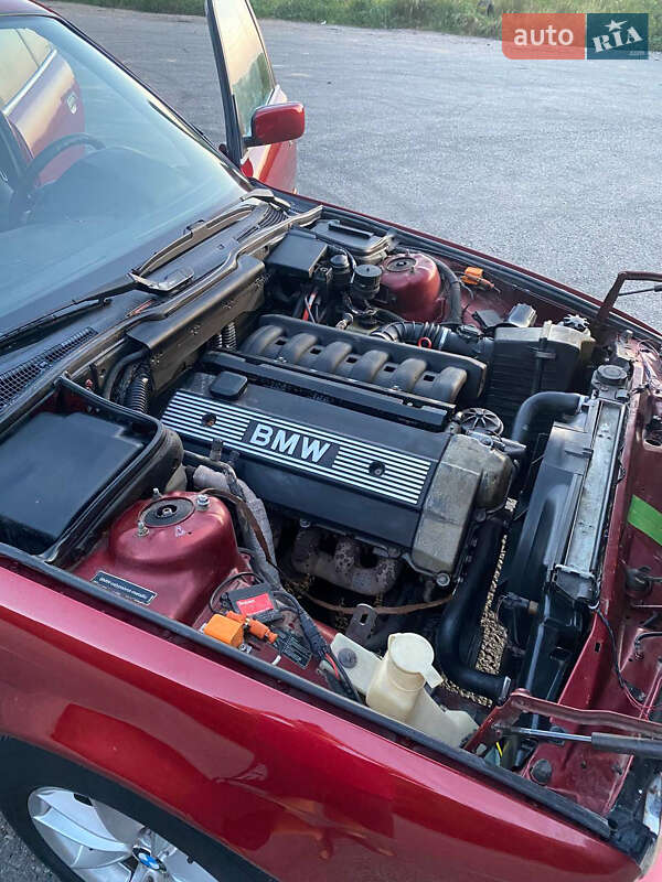 Седан BMW 5 Series 1994 в Виннице