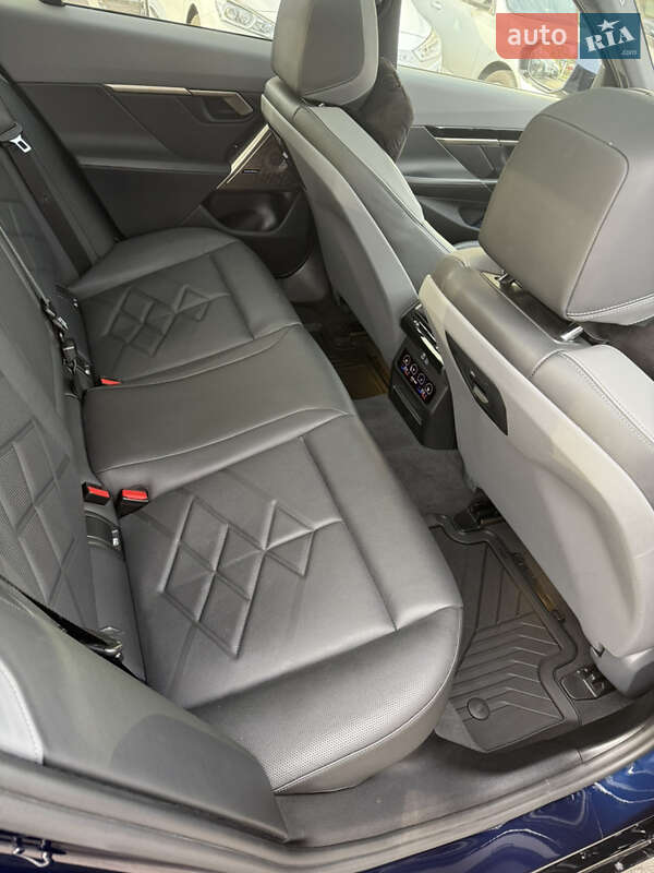 Седан BMW 5 Series 2023 в Львове фото 9 Седан BMW 5 Series 2023 в Львове