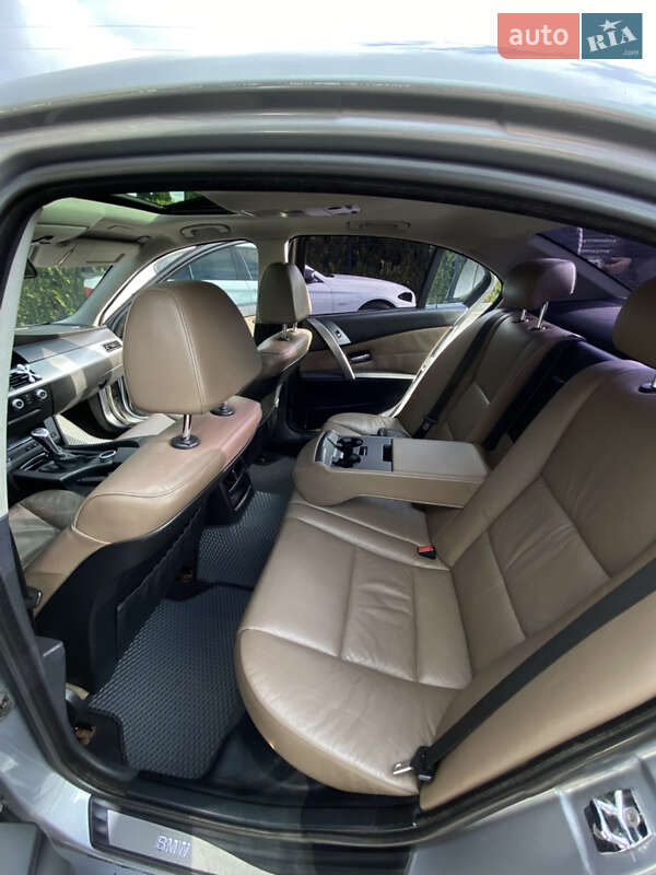 Седан BMW 5 Series 2004 в Долине фото 22 Седан BMW 5 Series 2004 в Долине