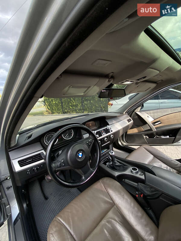 Седан BMW 5 Series 2004 в Долине фото 27 Седан BMW 5 Series 2004 в Долине