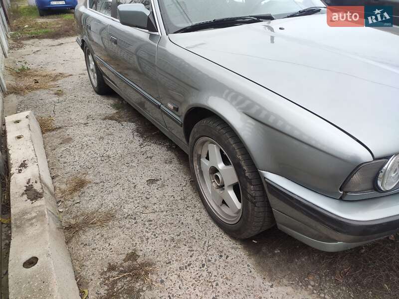 Седан BMW 5 Series 1988 в Белой Церкви