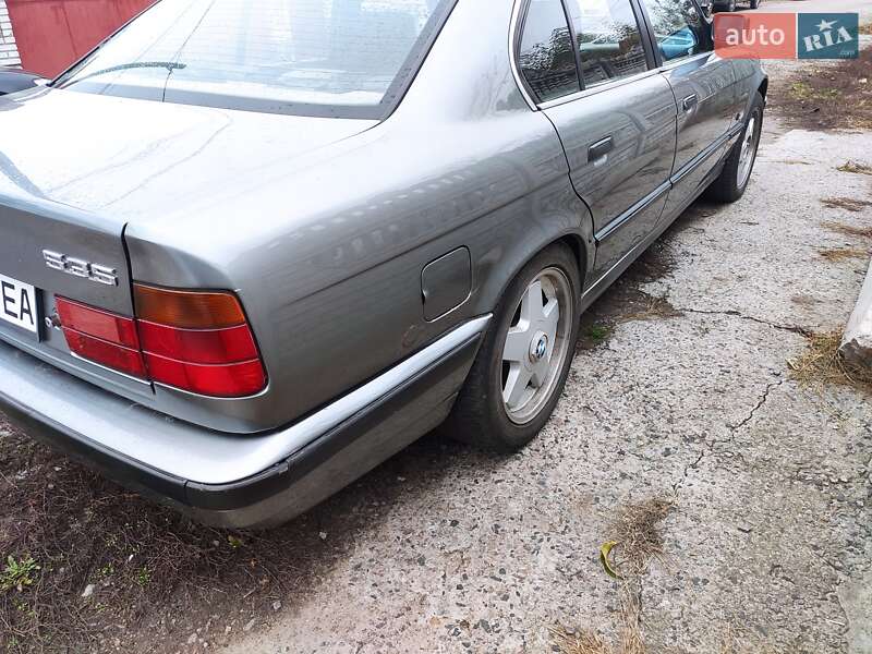Седан BMW 5 Series 1988 в Белой Церкви