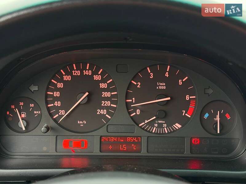 Седан BMW 5 Series 2001 в Харькове