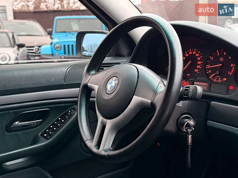 Седан BMW 5 Series 2001 в Харькове