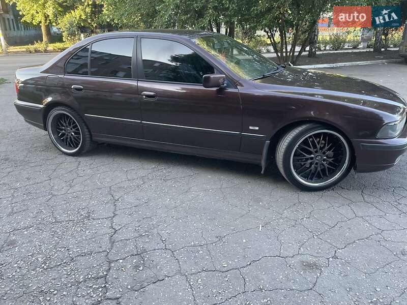 Седан BMW 5 Series 1997 в Синельниково
