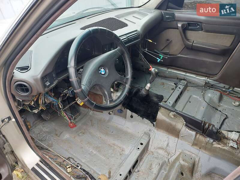 Седан BMW 5 Series 1988 в Виннице
