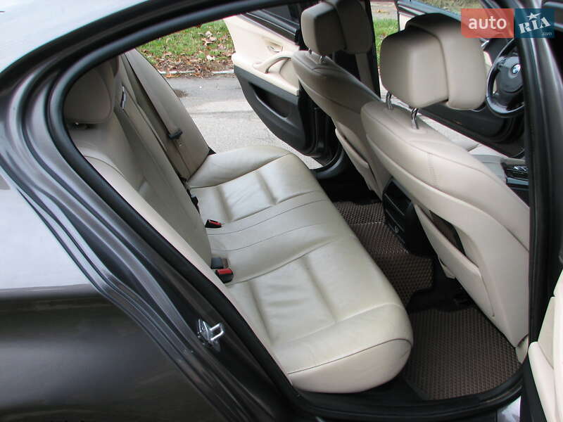 Седан BMW 5 Series 2010 в Києві фото 25 Седан BMW 5 Series 2010 в Києві