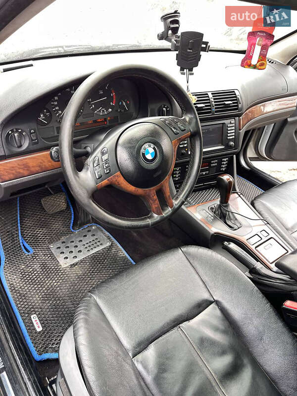 Седан BMW 5 Series 2003 в Авангарде фото 10 Седан BMW 5 Series 2003 в Авангарде