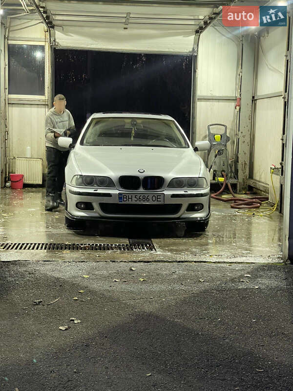 Седан BMW 5 Series 2003 в Авангарде фото 5 Седан BMW 5 Series 2003 в Авангарде