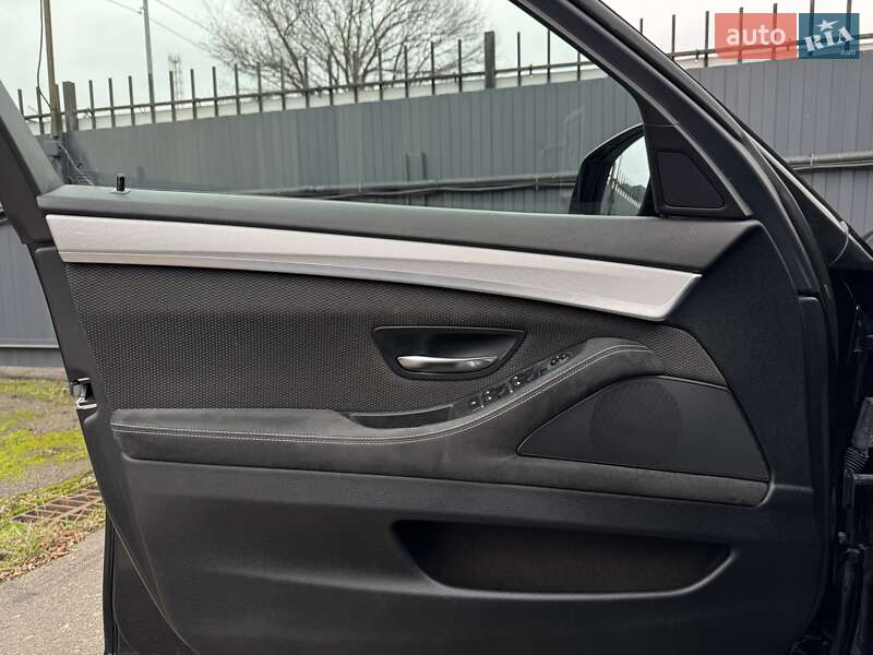 Седан BMW 5 Series 2012 в Киеве