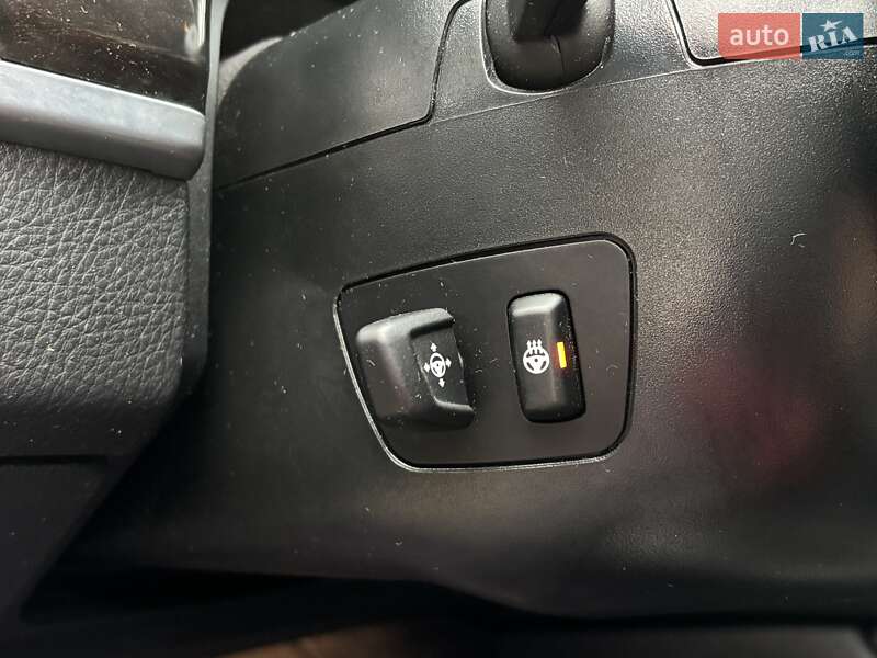 Седан BMW 5 Series 2013 в Львові