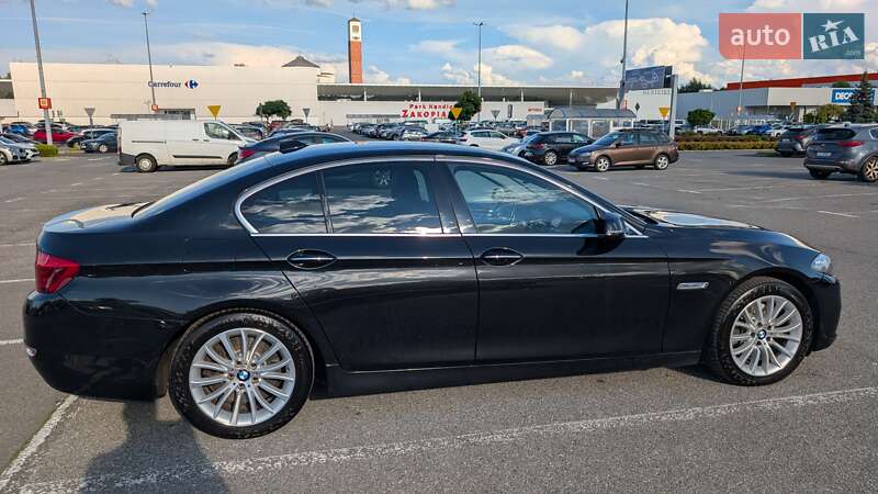 Седан BMW 5 Series 2013 в Львове
