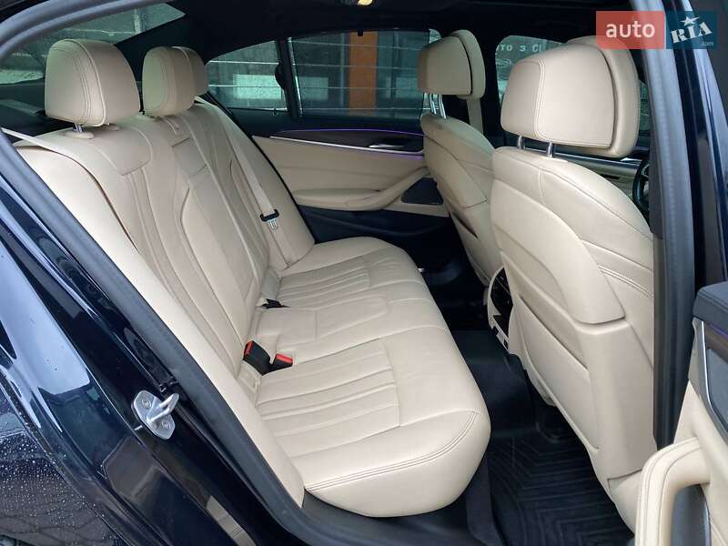 Седан BMW 5 Series 2019 в Львові