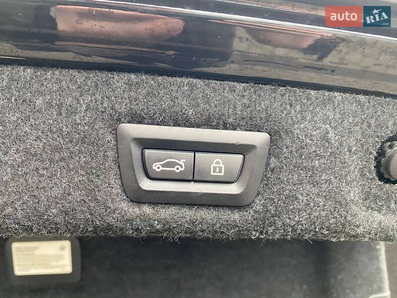 Седан BMW 5 Series 2019 в Львові