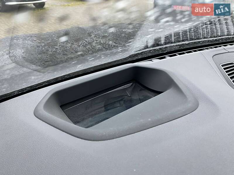 Седан BMW 5 Series 2019 в Львові